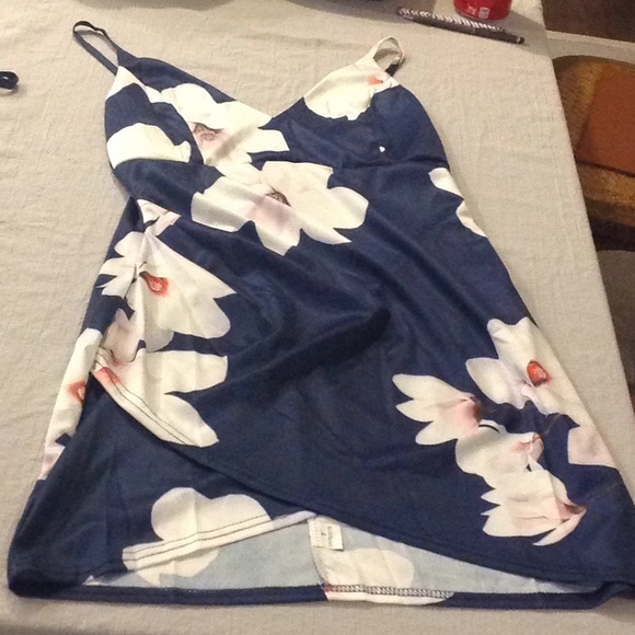 Bodycon Navy Strappy White Flowered Dress - Picture 3 of 7